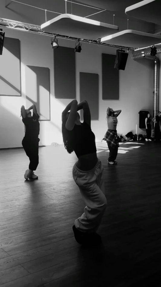 Adult (18+) Contemporary Drop-In | Thursday 10/30 @ 6-7pm